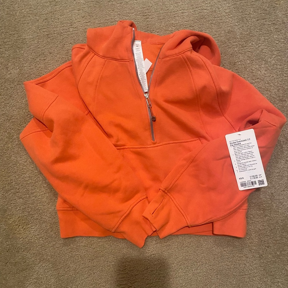 NWT hooded Scuba .  Orange.  XS/S.